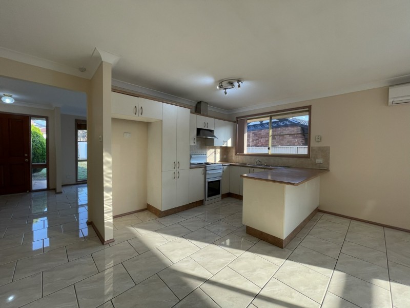 12 Stead Close, Casula NSW 2170