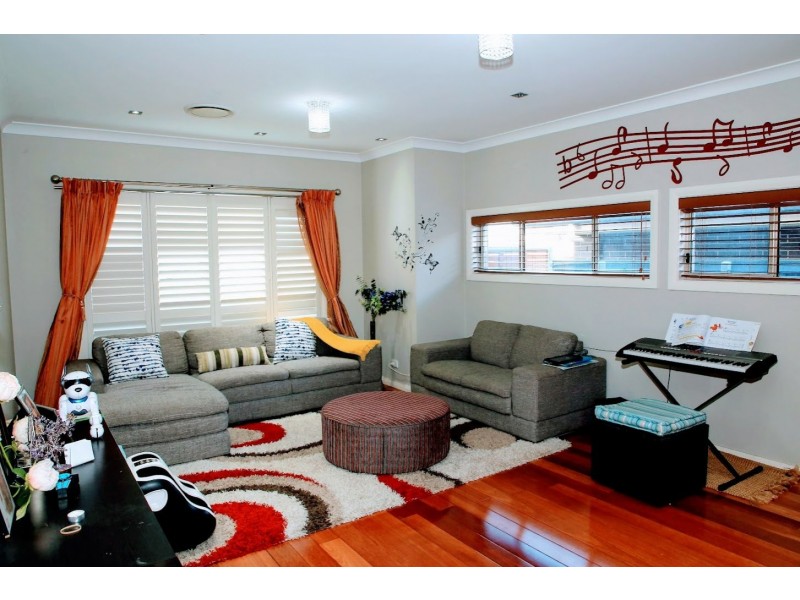 23 Stonequarry Way, Carnes Hill NSW 2171