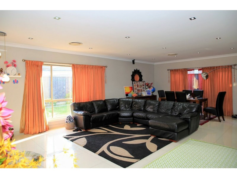 23 Stonequarry Way, Carnes Hill NSW 2171