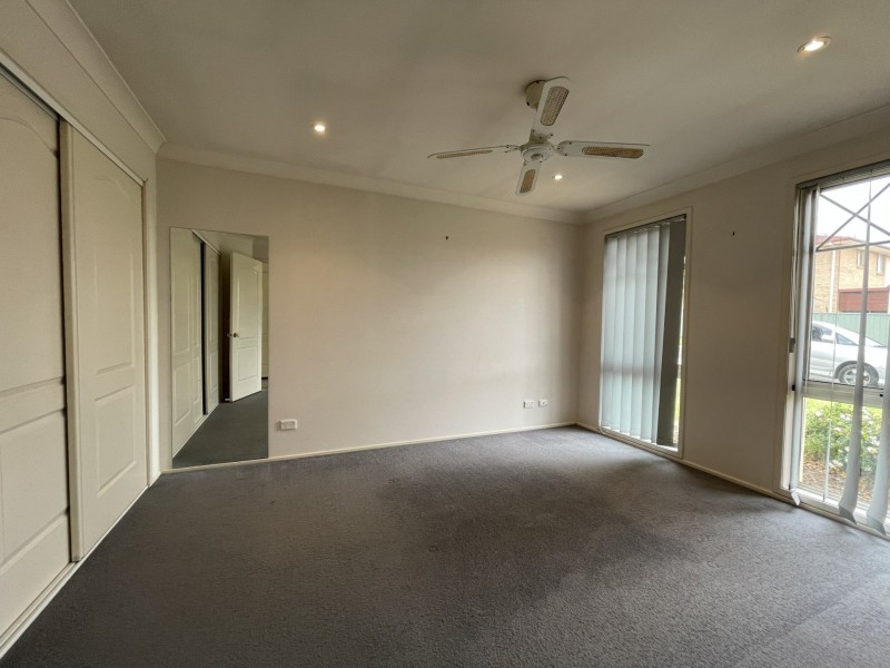 6 Chestnut Crescent, Prestons NSW 2170