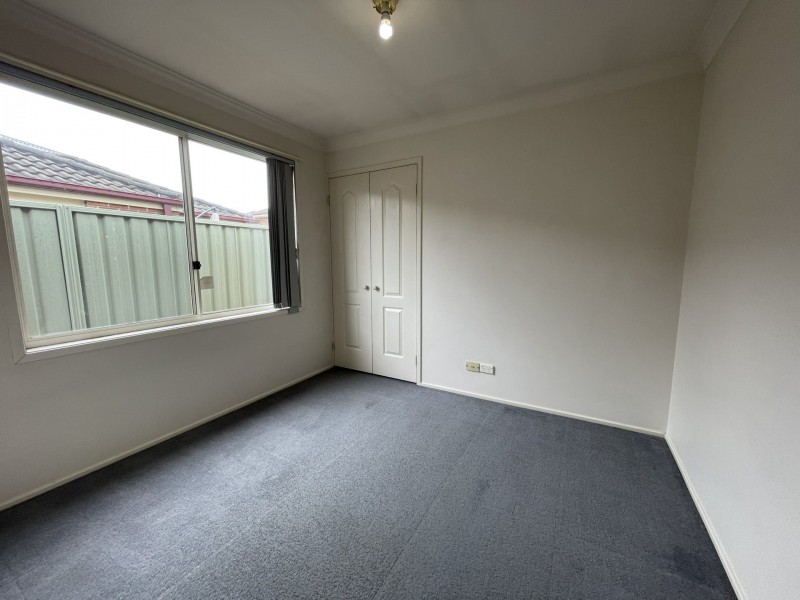 6 Chestnut Crescent, Prestons NSW 2170