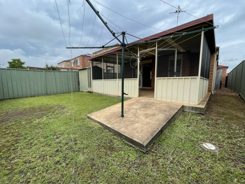 6 Chestnut Crescent, Prestons NSW 2170