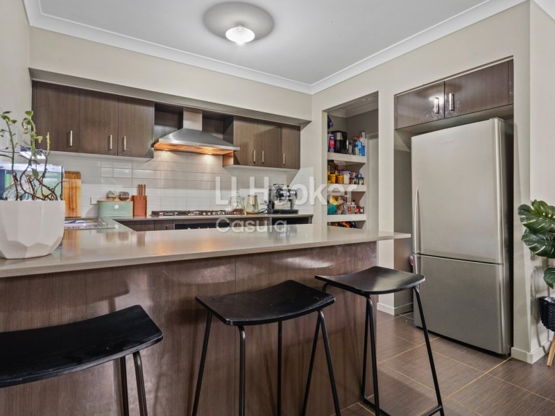 6 Myall Street, Gregory Hills NSW 2557