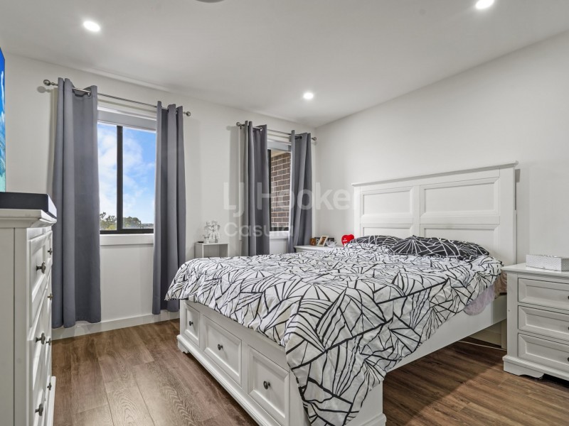 17 Besnard Street, Oran Park NSW 2570