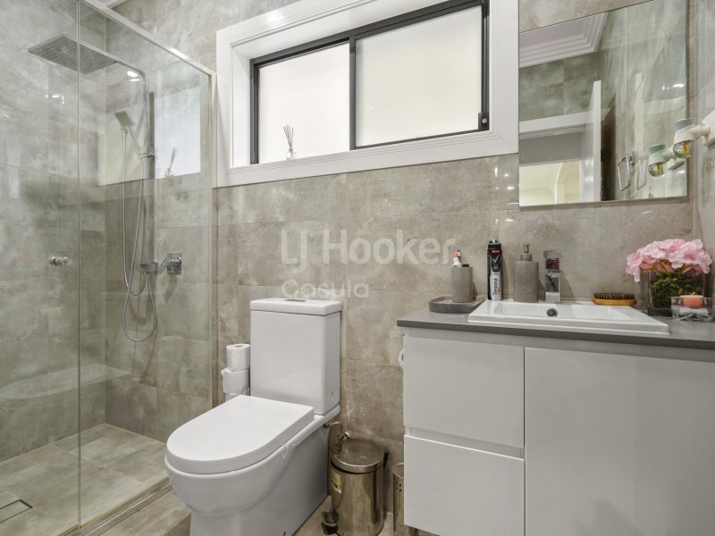 17 Besnard Street, Oran Park NSW 2570