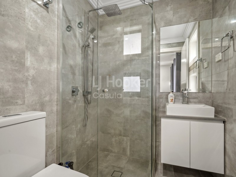 17 Besnard Street, Oran Park NSW 2570