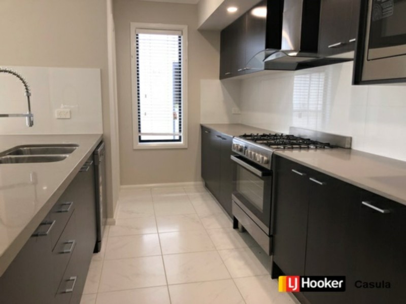 22 Commissioners Drive, Denham Court NSW 2565