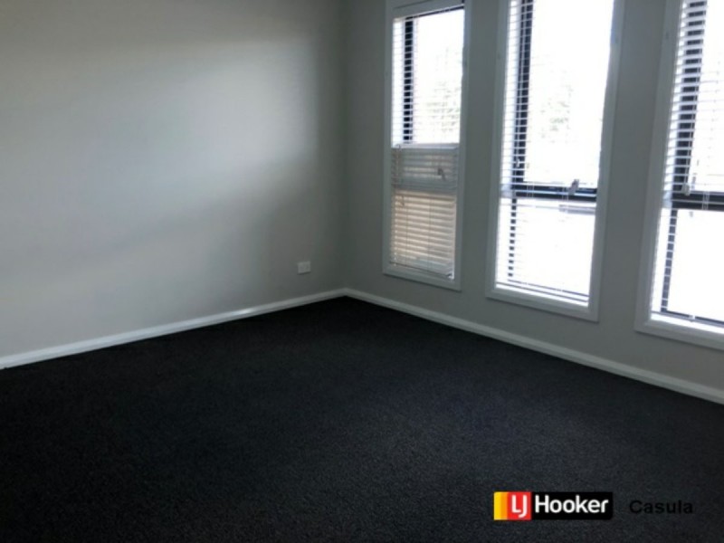 22 Commissioners Drive, Denham Court NSW 2565