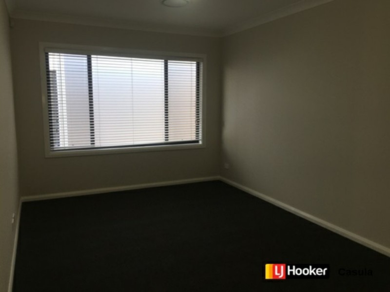 22 Commissioners Drive, Denham Court NSW 2565