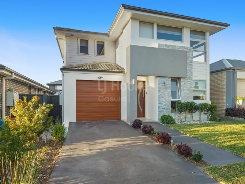 8 Glycine Street, Denham Court NSW 2565