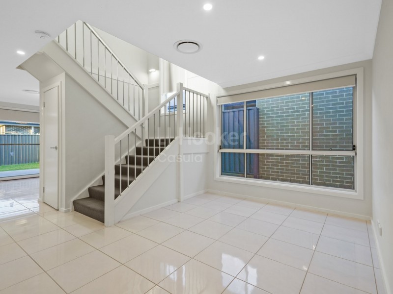 8 Glycine Street, Denham Court NSW 2565