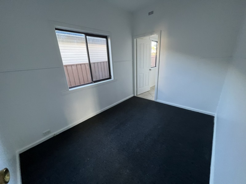 7 Alexander Crescent, Macquarie Fields NSW 2564