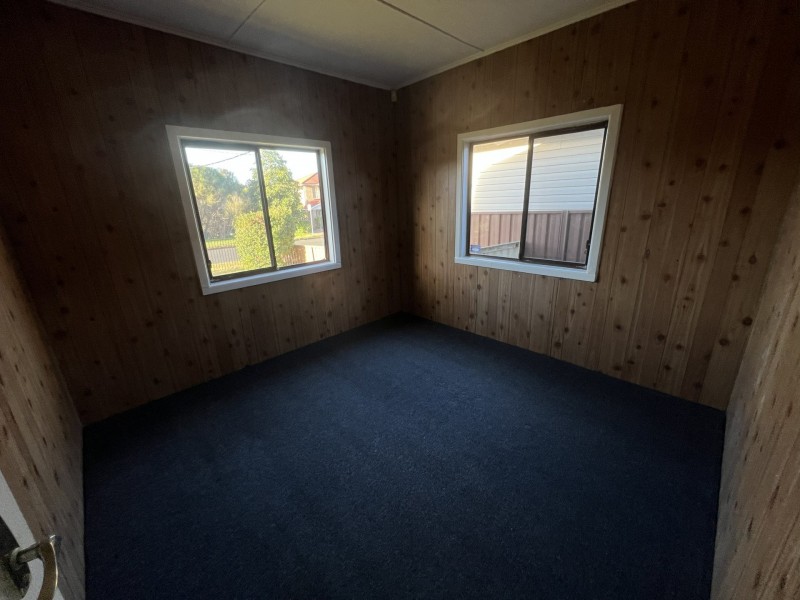 7 Alexander Crescent, Macquarie Fields NSW 2564