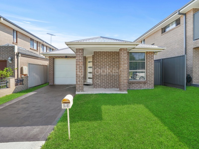 25 Holliday Avenue, Edmondson Park NSW 2174