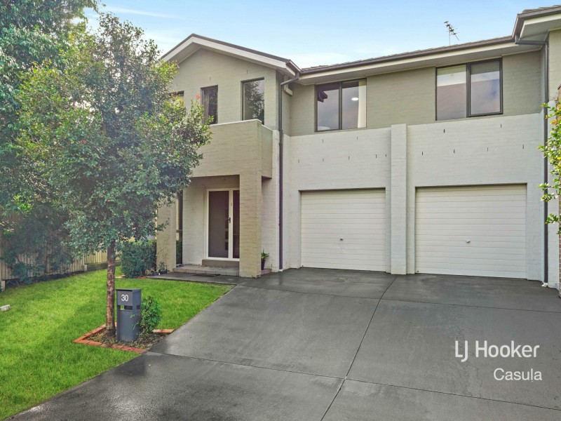 30 Sovereign Circuit, Glenfield NSW 2167
