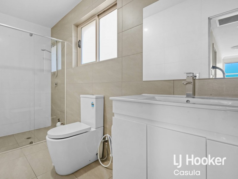 1/2 Blackwood Avenue, Casula NSW 2170