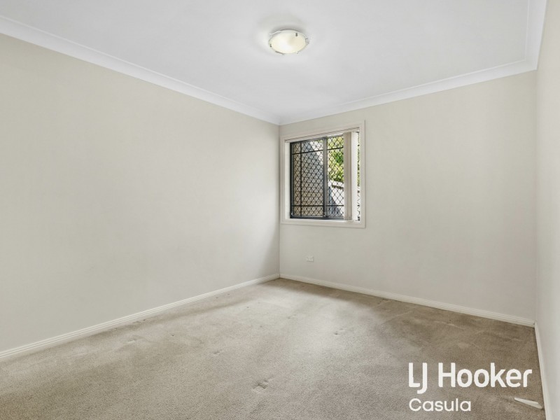 1/250 Harrow Road, Glenfield NSW 2167
