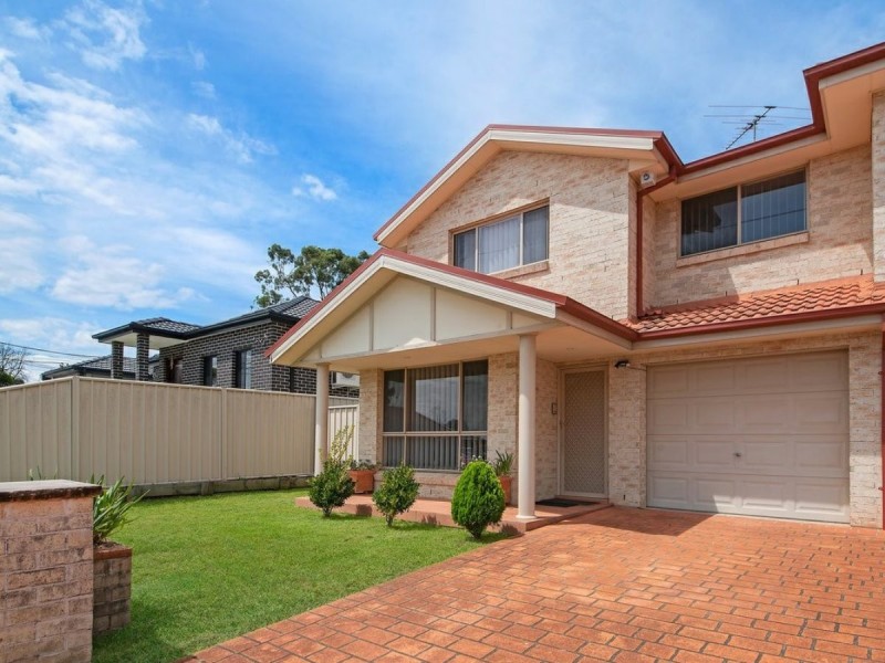 1/16-18 Carnation Avenue, Casula NSW 2170