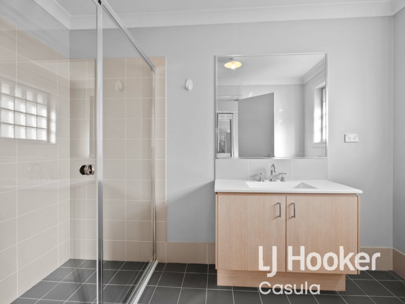 109 Atlantic Boulevard, Glenfield NSW 2167