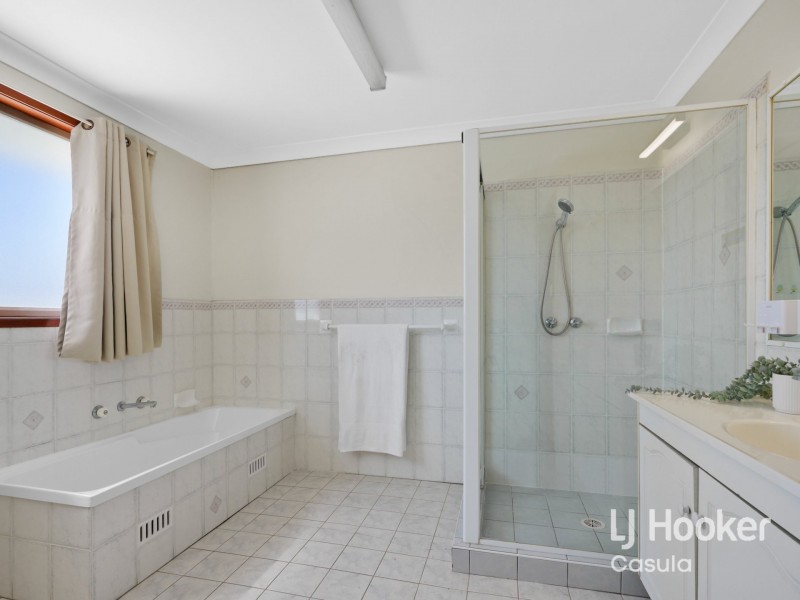 7B Doomben Close, Casula NSW 2170