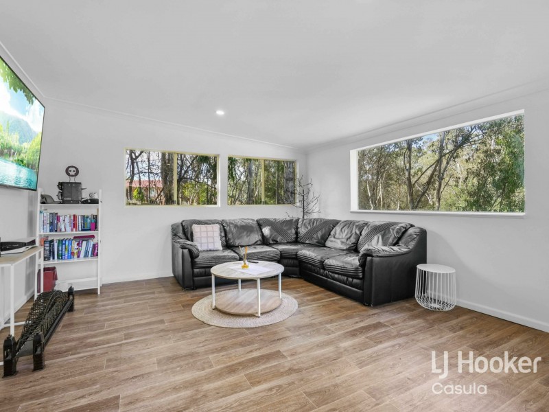 3/8 Boldrewood Avenue, Casula NSW 2170