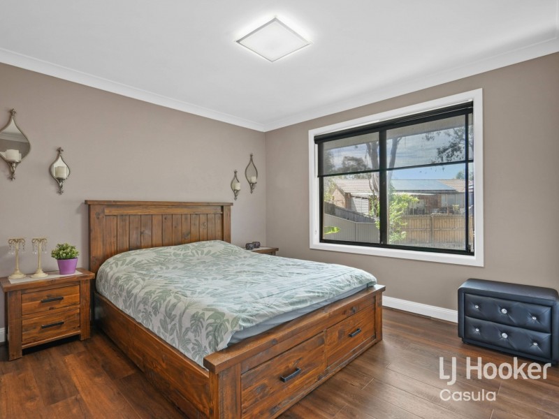 3/8 Boldrewood Avenue, Casula NSW 2170