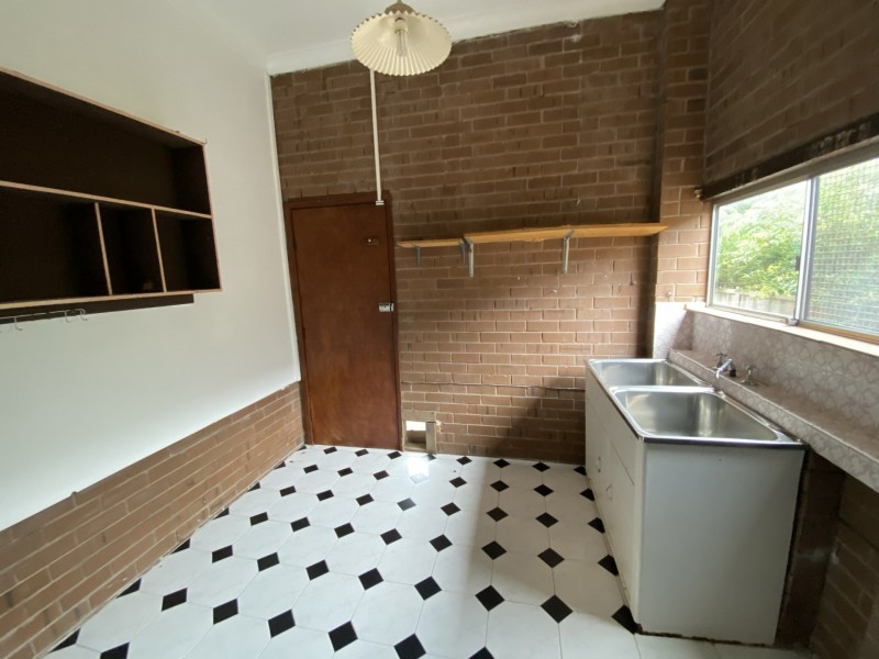 15 Birch Avenue, Casula NSW 2170