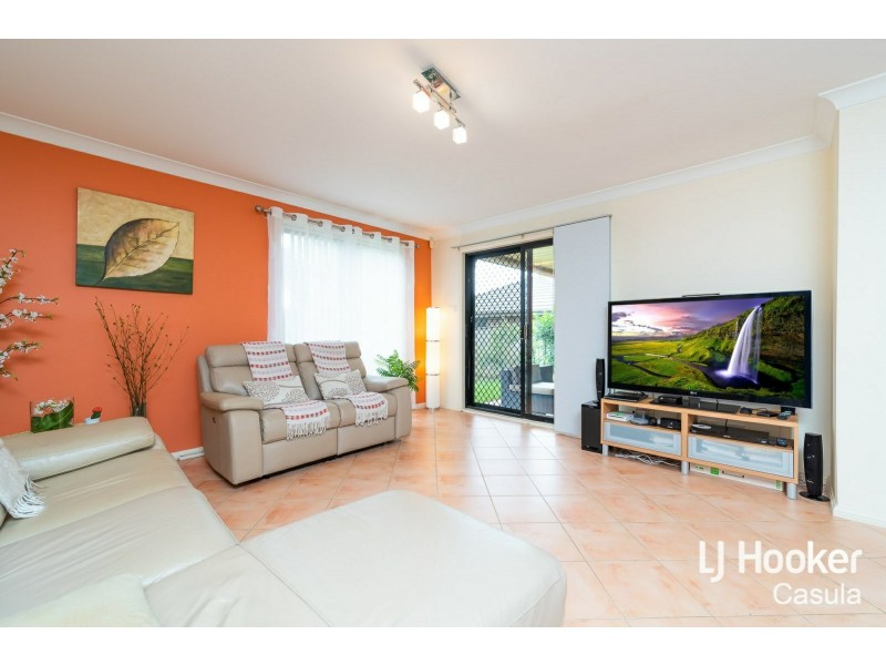 12 Nettletree Place, Casula NSW 2170