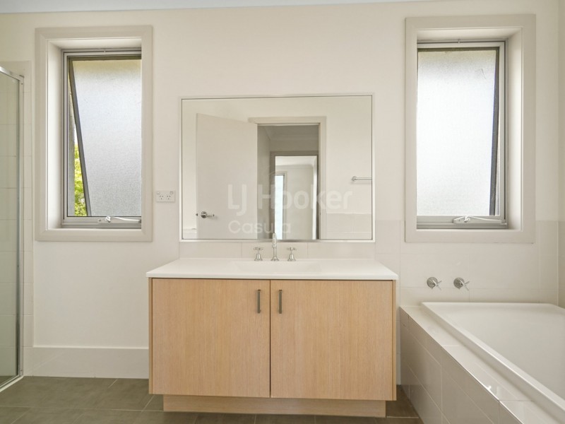 5 Mariner Street, Glenfield NSW 2167