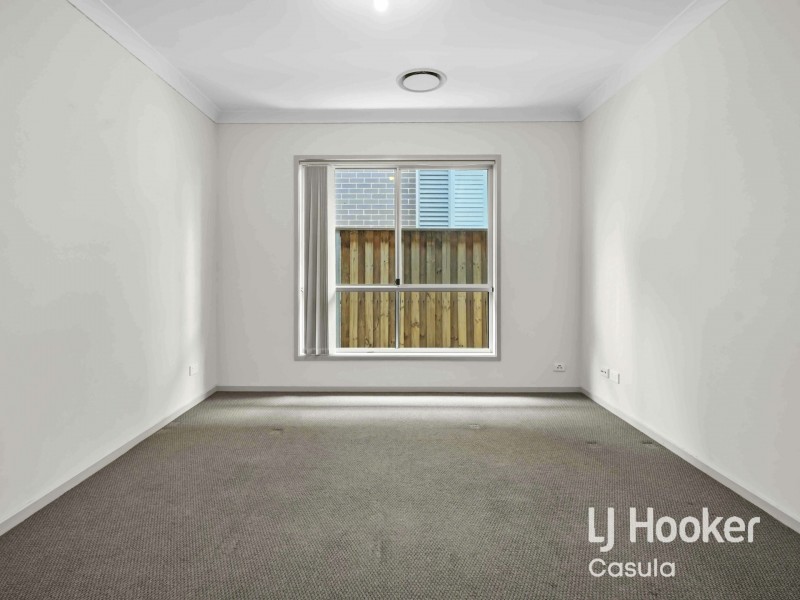 27 Palmer Terrace, Moorebank NSW 2170