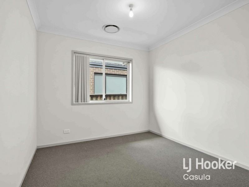 27 Palmer Terrace, Moorebank NSW 2170