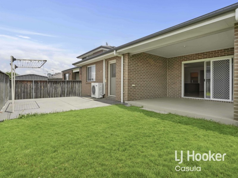27 Palmer Terrace, Moorebank NSW 2170