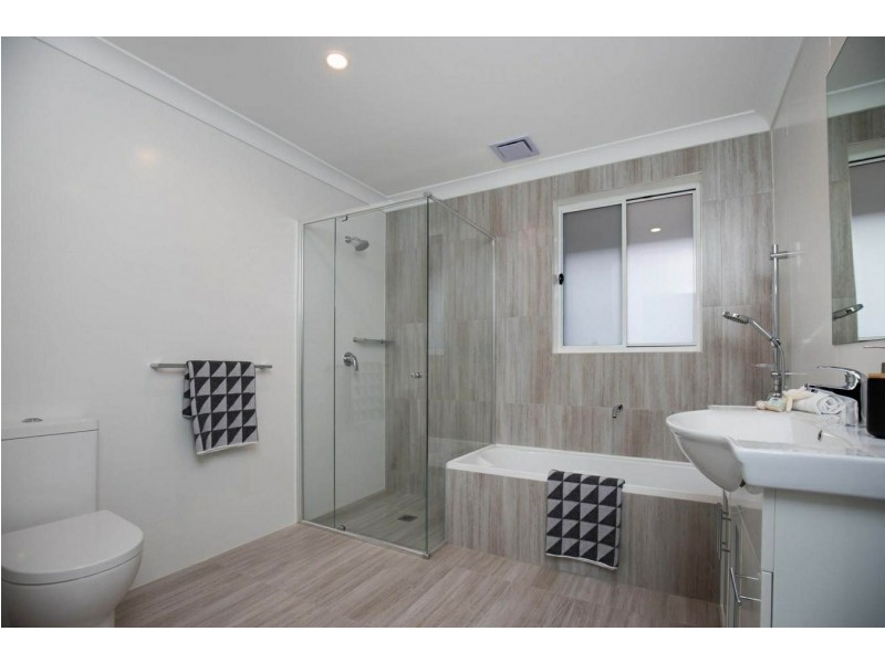 8/10 Old Glenfield Road, Casula NSW 2170