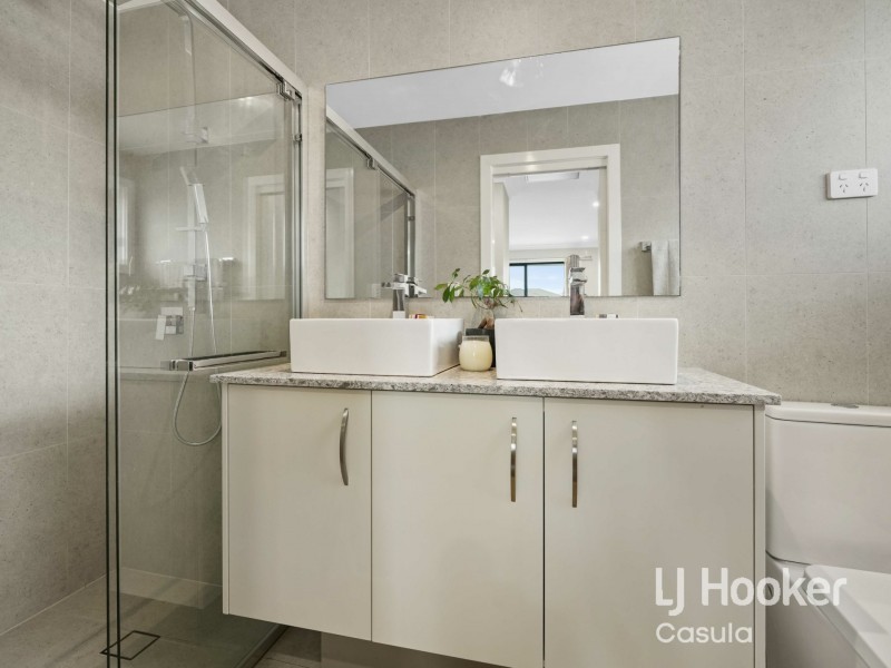 72 Plumegrass Avenue, Denham Court NSW 2565