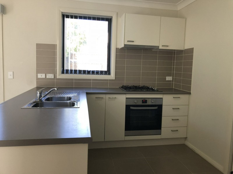 24 Grenada Road, Glenfield NSW 2167