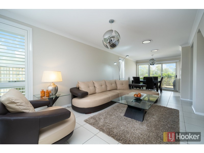 57 Sovereign Circuit, Glenfield NSW 2167