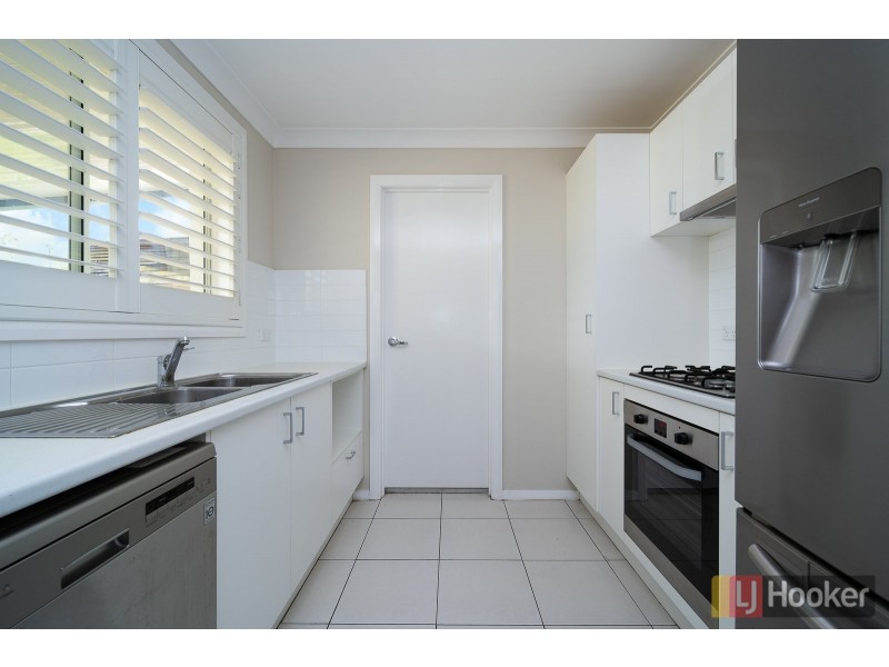 57 Sovereign Circuit, Glenfield NSW 2167