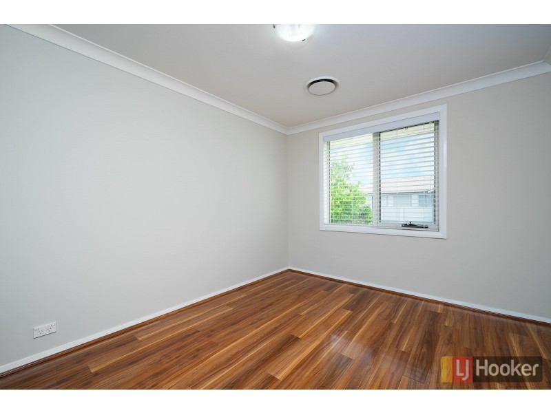 57 Sovereign Circuit, Glenfield NSW 2167