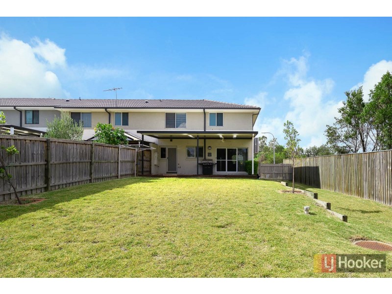 57 Sovereign Circuit, Glenfield NSW 2167