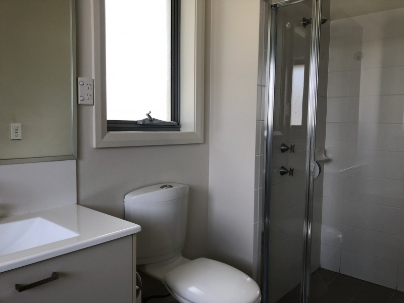 31 Northampton Drive, Glenfield NSW 2167