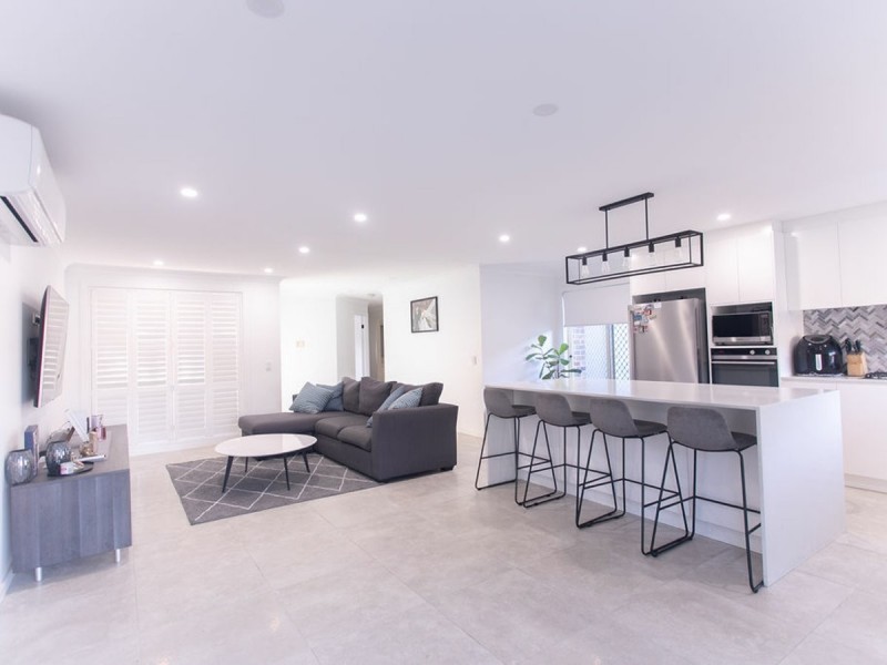 19 Magnolia Close, Casula NSW 2170