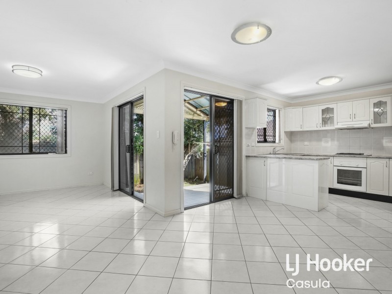 1/250 Harrow Road, Glenfield NSW 2167