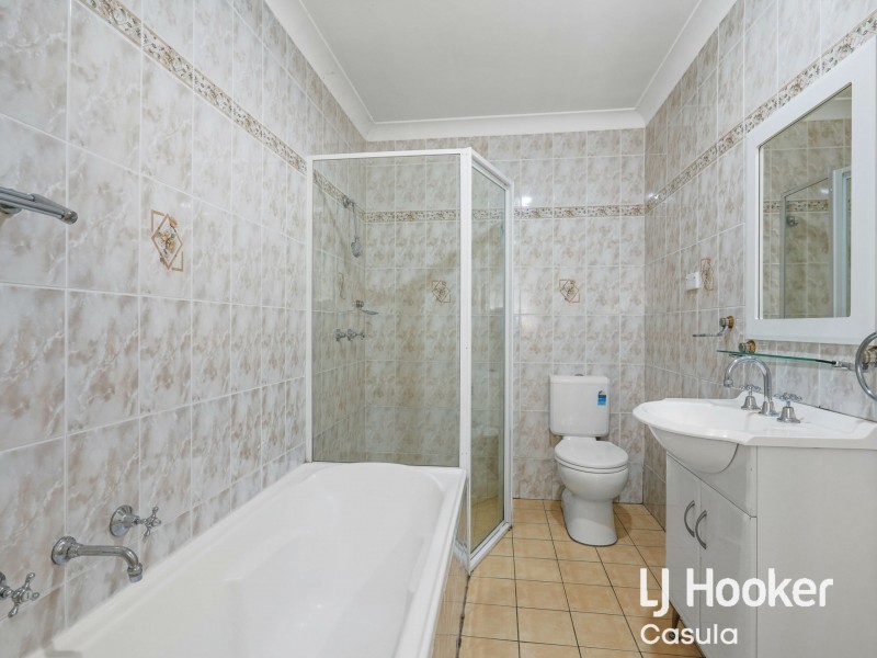 1/250 Harrow Road, Glenfield NSW 2167