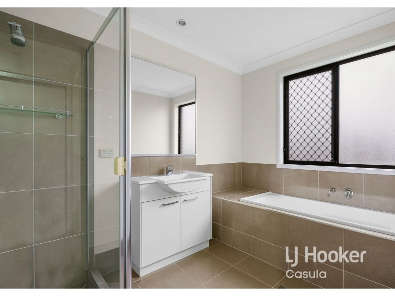 6 Ascot Drive, Currans Hill NSW 2567