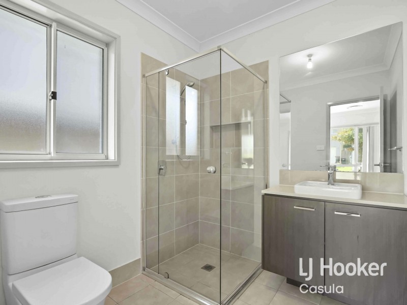 27 Palmer Terrace, Moorebank NSW 2170