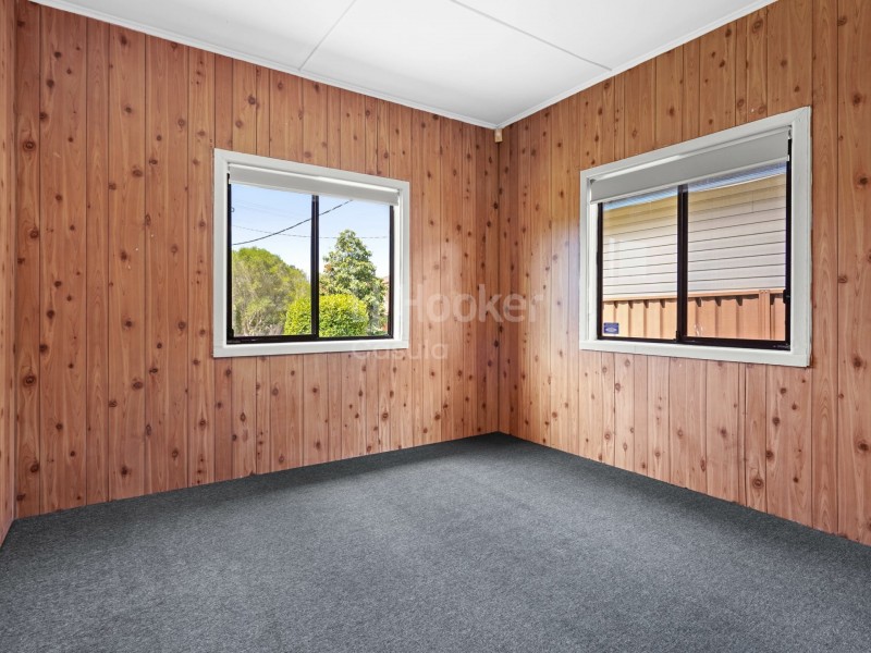 7 Alexander Crescent, Macquarie Fields NSW 2564