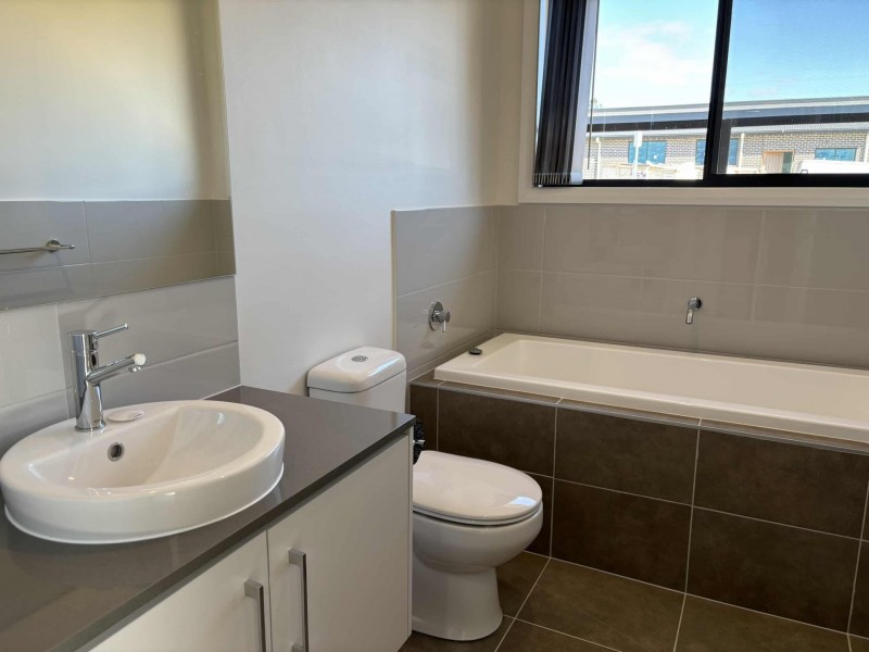 429 Tenth Avenue, Austral NSW 2179