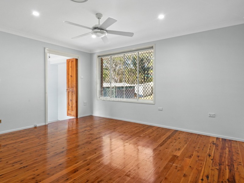 126 Helicia Road, Macquarie Fields NSW 2564