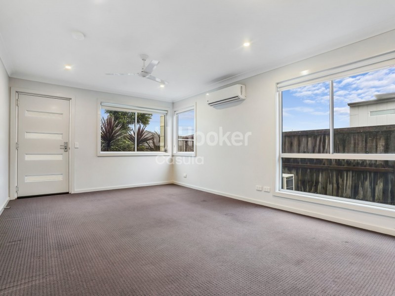 8/73 Sovereign Circuit, Glenfield NSW 2167