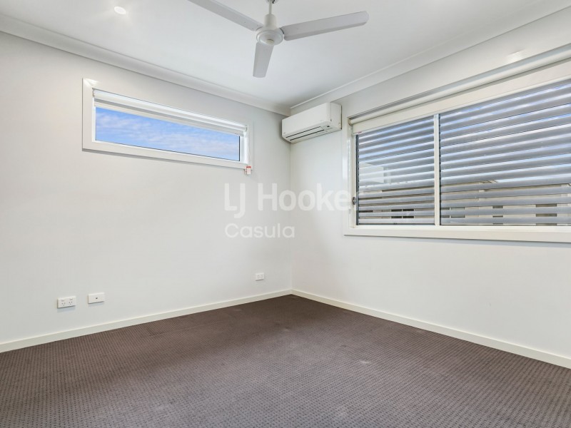 8/73 Sovereign Circuit, Glenfield NSW 2167